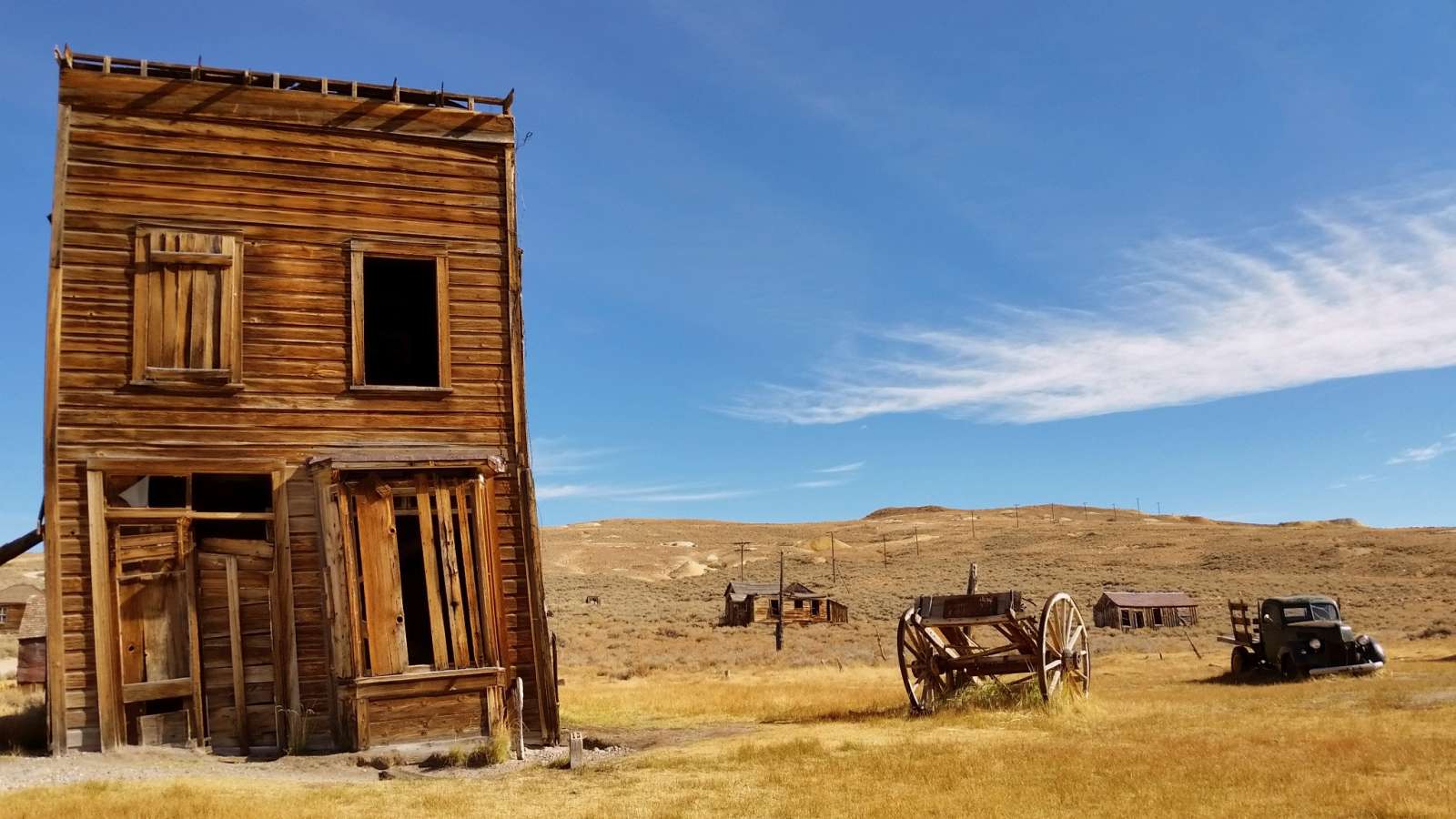 Top 10 Haunted Ghost Towns Around The World - Part 1 - HauntPay