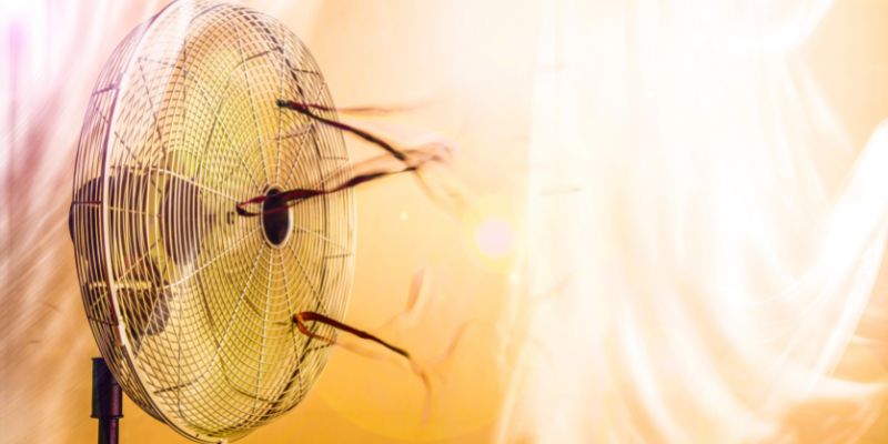 using a fan can simulate temperature and wind at your haunted attraction